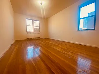 Rented by Silverstein Collection LLC 