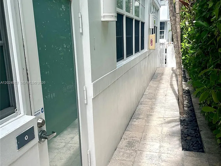 935 Euclid Ave #6 — Photo 9