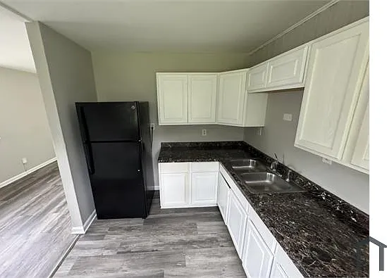 9840 Medford Dr — Photo 12