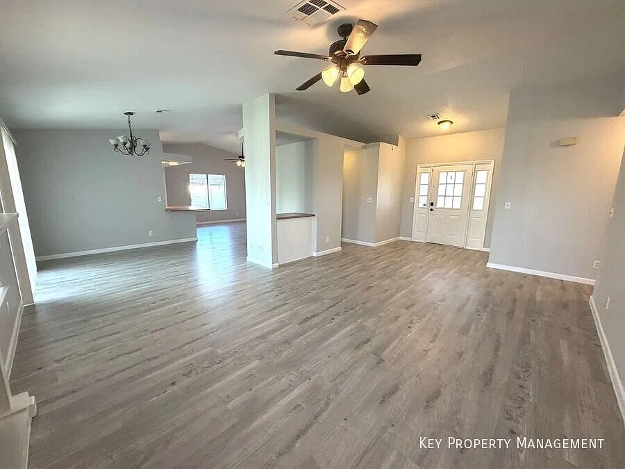 One-Story 3BD 2BA Home w/RV Parking! — Photo 4