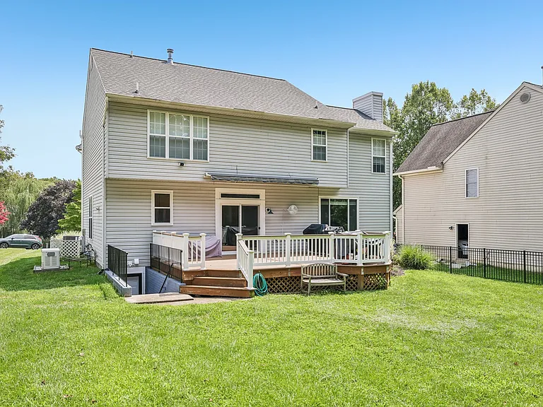 8647 Water Fall Dr — Photo 29