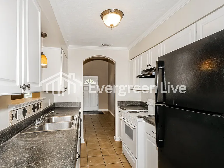8260 Cedar Chest Dr — Photo 6