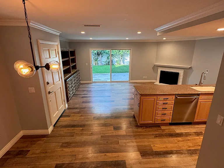 3221 Clay St — Photo 2