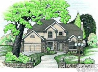 806 W Bay Shore Dr, Oxford, MI 48371