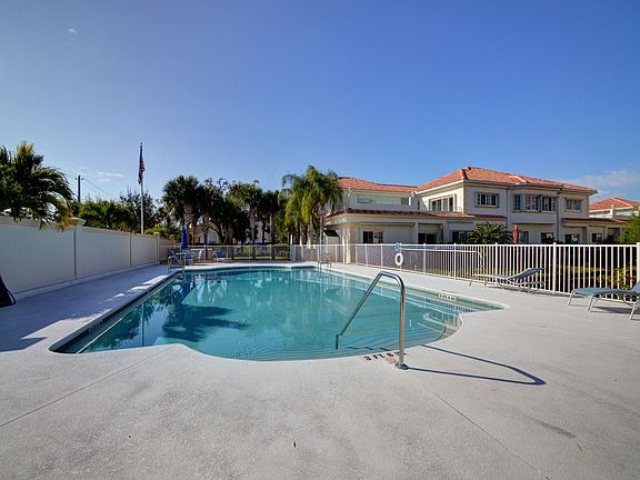 3rd image of 540 7th Sq APT 103