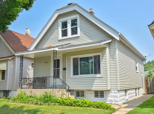 2924 S 8th St, Milwaukee, WI 53215