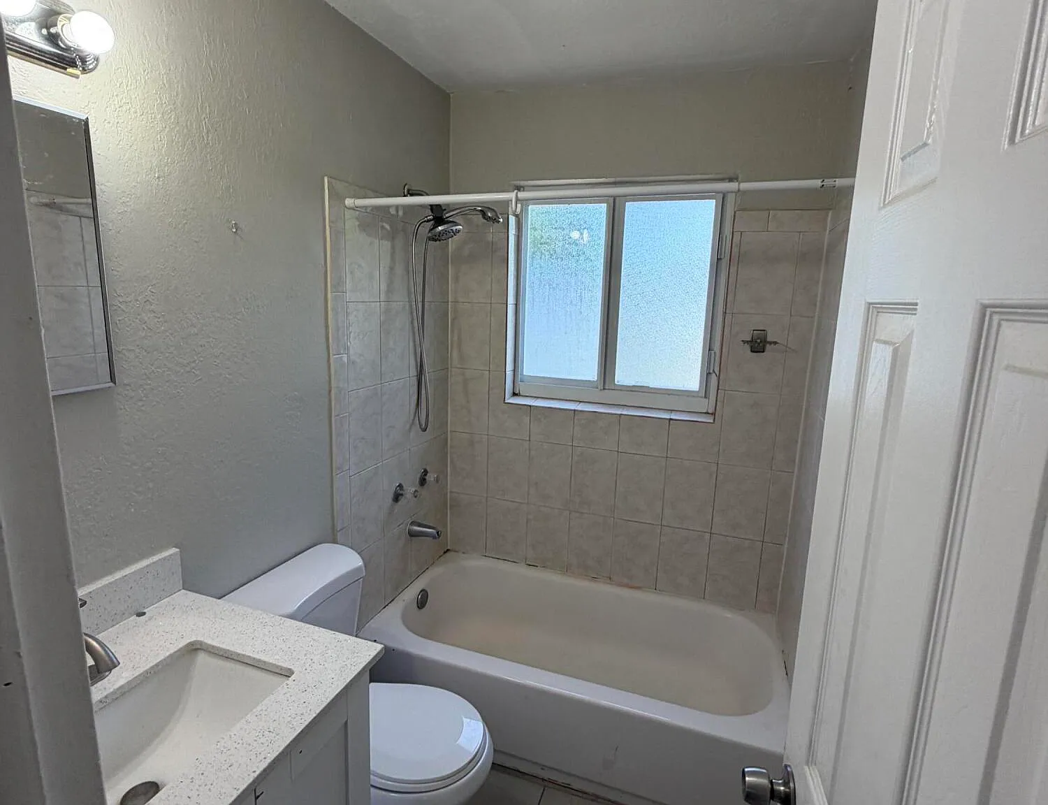 2 bed, 1.0 bath, 1440 sqft, $1,800 — Photo 4