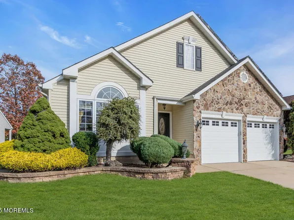 93 Cypress Point Lane, Jackson, NJ 08527