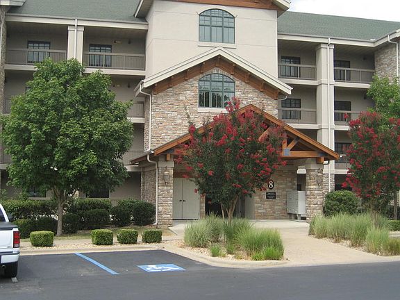 2nd image of 250 Lakewood Dr #203