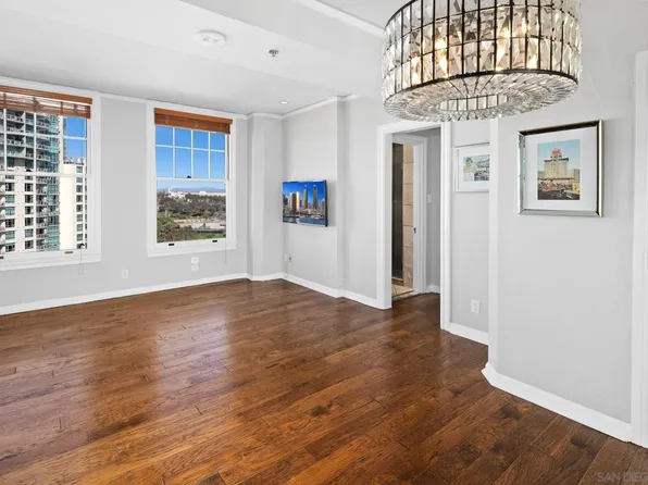 702 Ash St Unit 1002, San Diego, CA 92101