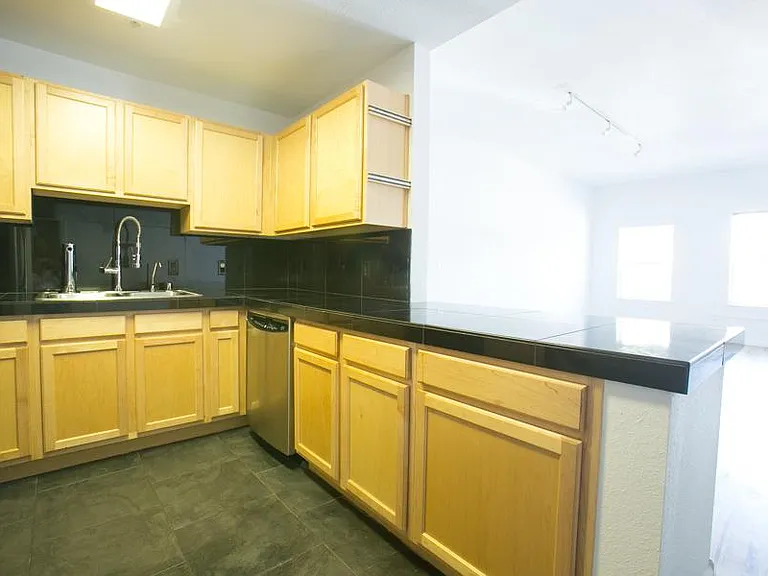 1780 N Washington St #105 — Photo 5