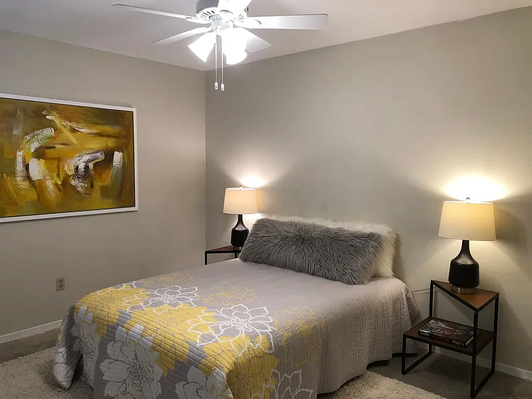 1402 Byers Ln — Photo 10