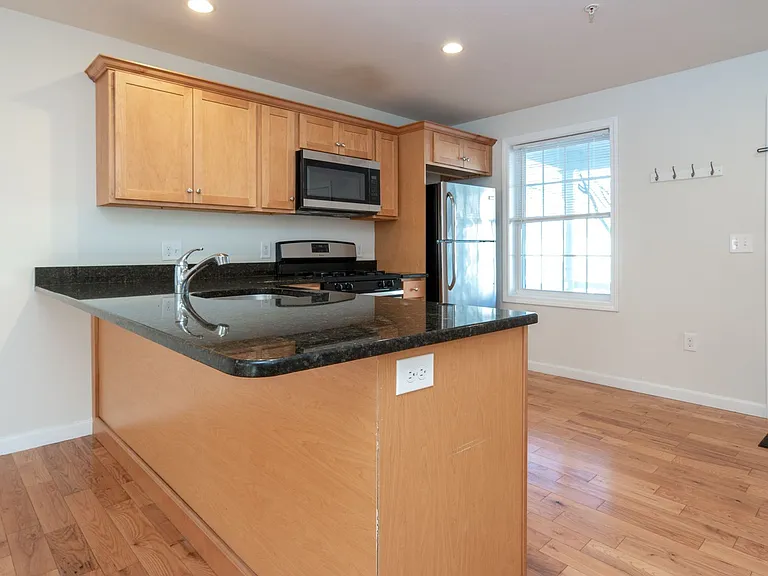 Amy's Commons — Photo 5