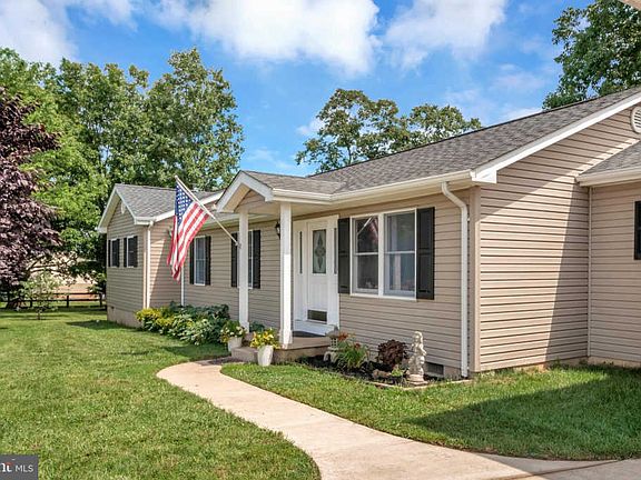3rd image of 12219 Cedarwood Dr