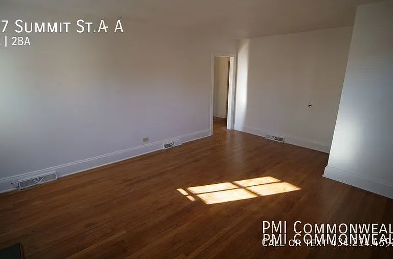 107 Summit St #A — Photo 9