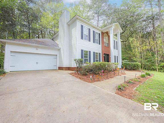 4th image of 679 Ridgewood Dr