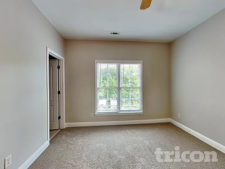 5840 Cool Springs Dr — Photo 16