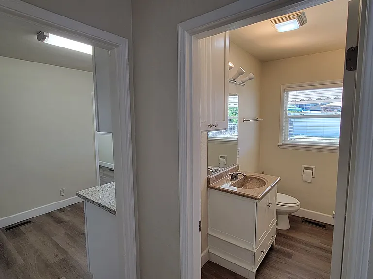 1251 Sunrise Ave — Photo 14
