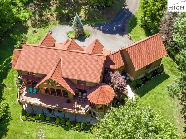 1692 Island Ford Road, Crumpler, NC 28617
