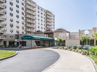 430 Shore Rd APT 8D, Long Beach, NY 11561