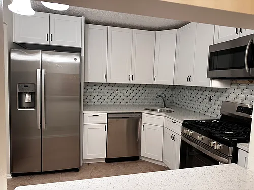 479 Danbury Ln Photo 1