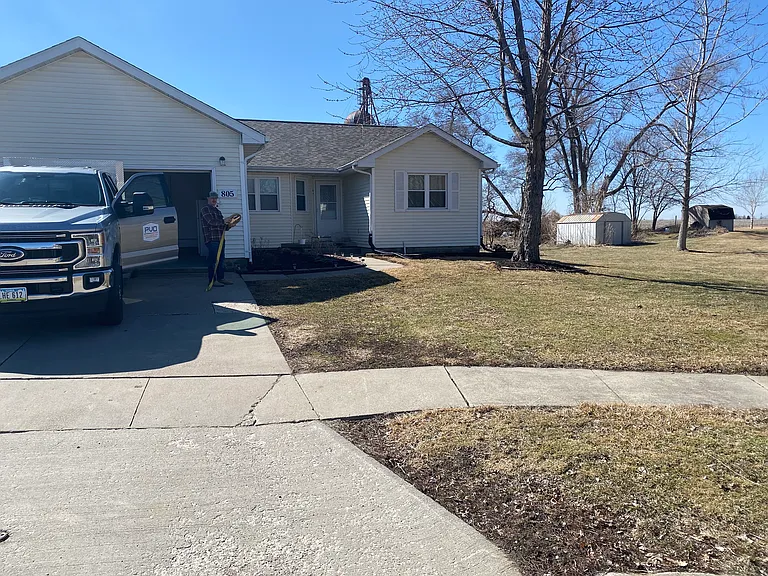 805 Marshall Ct N — Photo 1