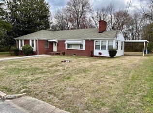 340 W Rockspring St, Henderson, NC 27536