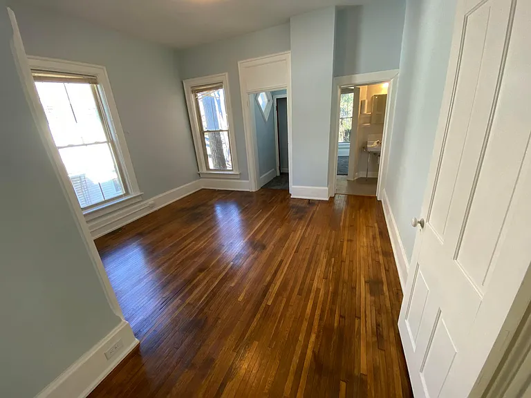 102 N Washington St — Photo 19