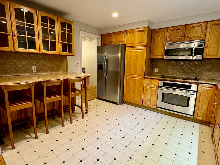 9 Brooks Rd — Photo 11