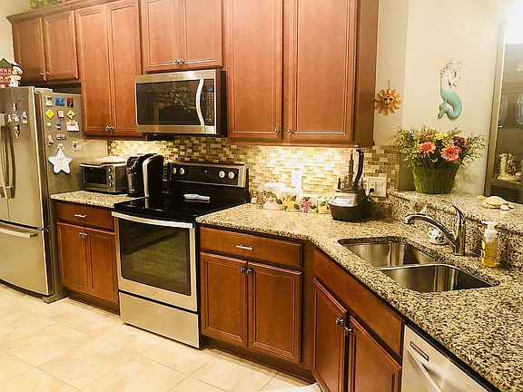 5th image of 2567 Thyme Way