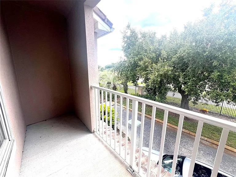 18046 Villa Creek Dr — Photo 13