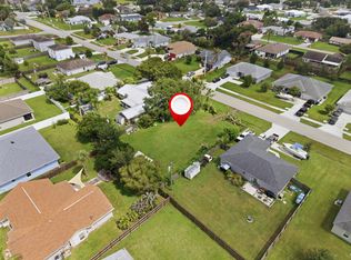 719 SE Thornhill Drive, Port St Lucie, FL 34983