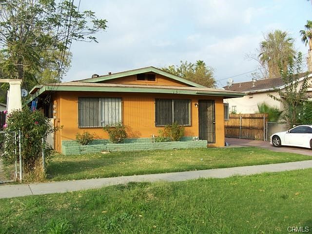1st image of 150 E 10th St
