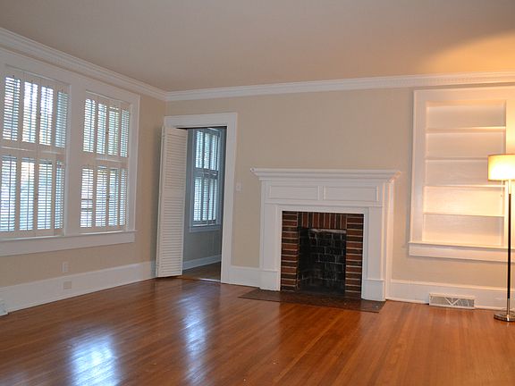 5th image of 40 Lanneau Dr