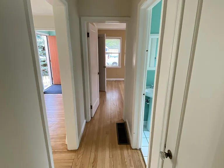 609 Ostemo Pl — Photo 10