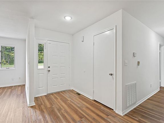 4th image of 1 Ramsey Dr