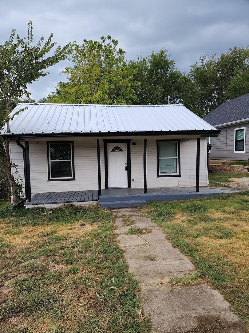 522 E Texas St, Denison, TX 75021 Zillow