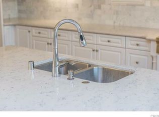 13376 Herron St, Sylmar, CA 91342