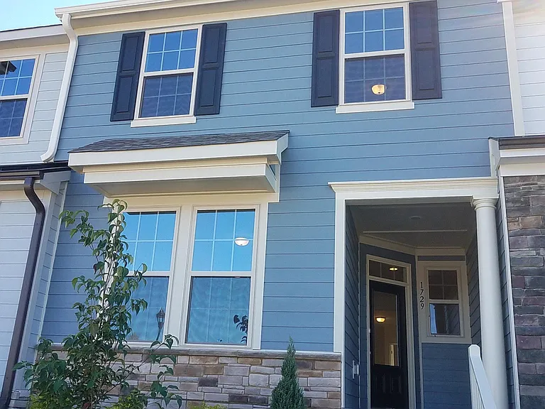 1729 American Robin Dr — Photo 2