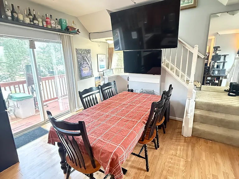 21776 Kelsey Sq — Photo 11
