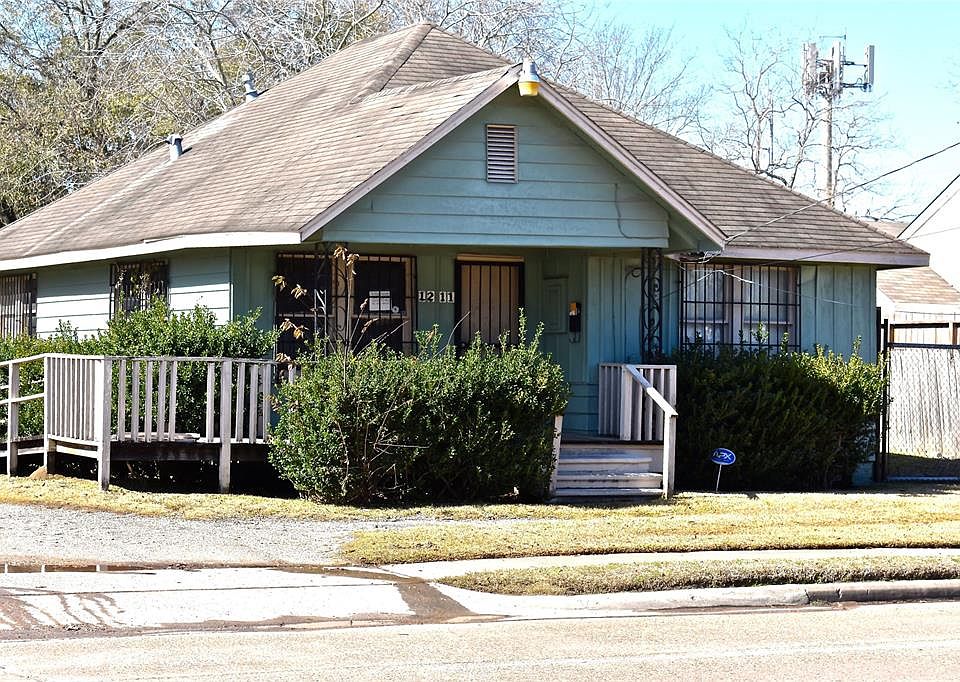 1st image of 1211 N Durham Dr