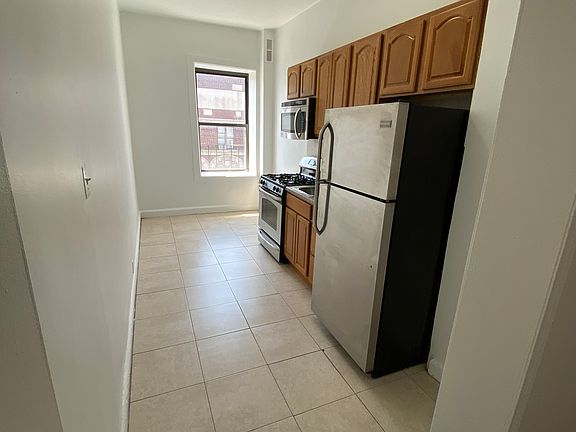 3rd image of 601 W 163rd St APT 6K