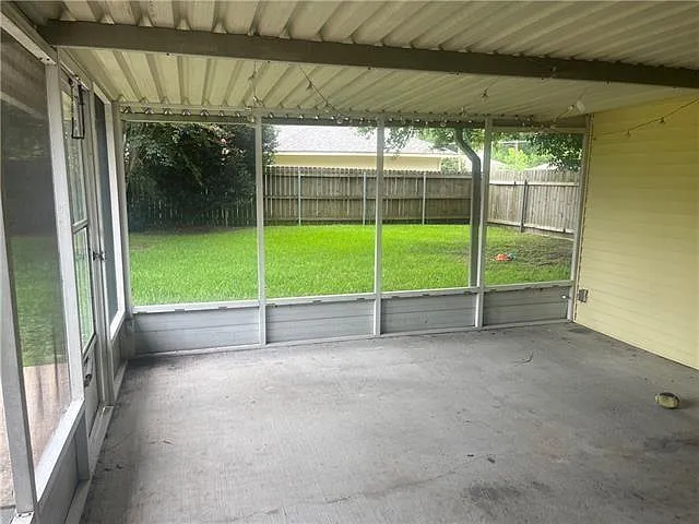 401 Pine Shadows Dr — Photo 11