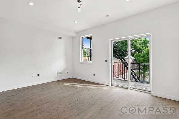 Rented by Compass | media 9