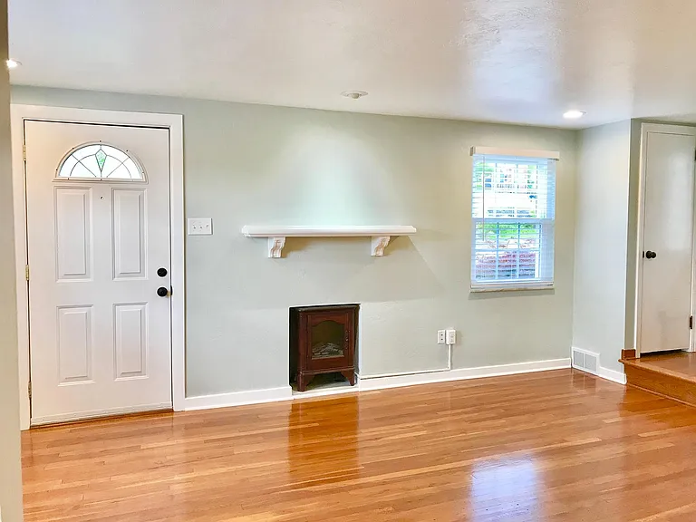 400 Duquesne Dr — Photo 11
