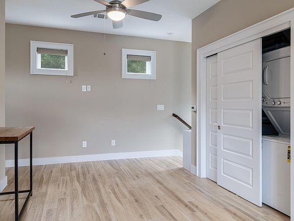 5th image of 701 Josephine St