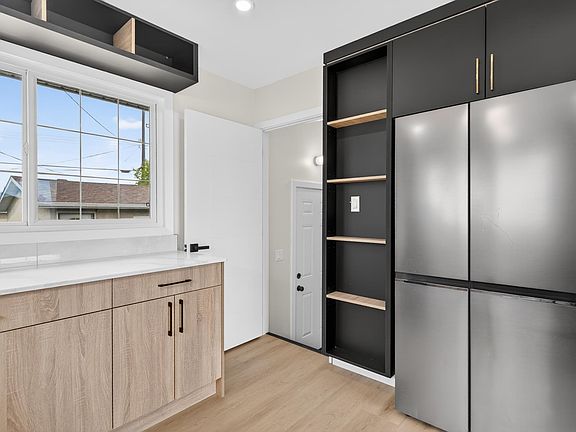 3rd image of 12936 132nd St NW