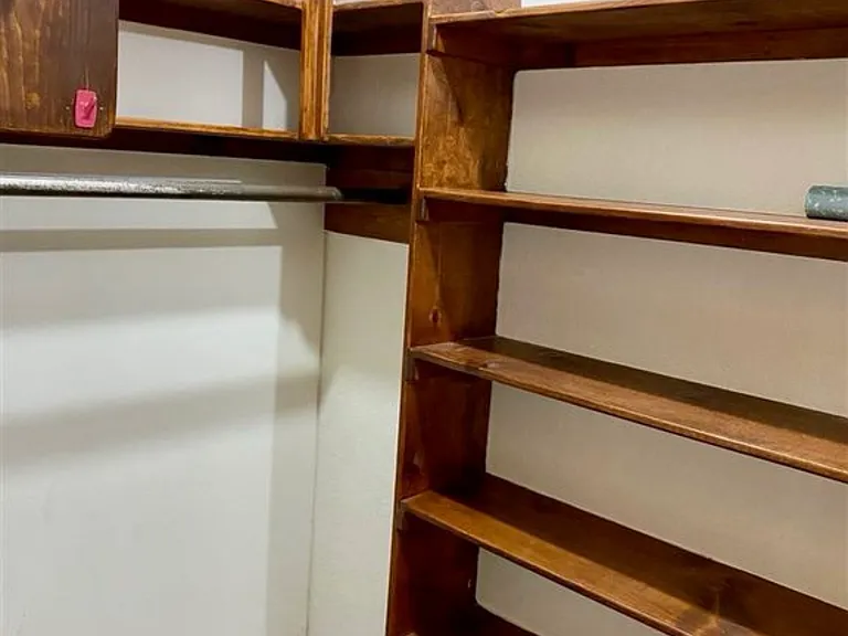 214 Tanglewood St #1 — Photo 8