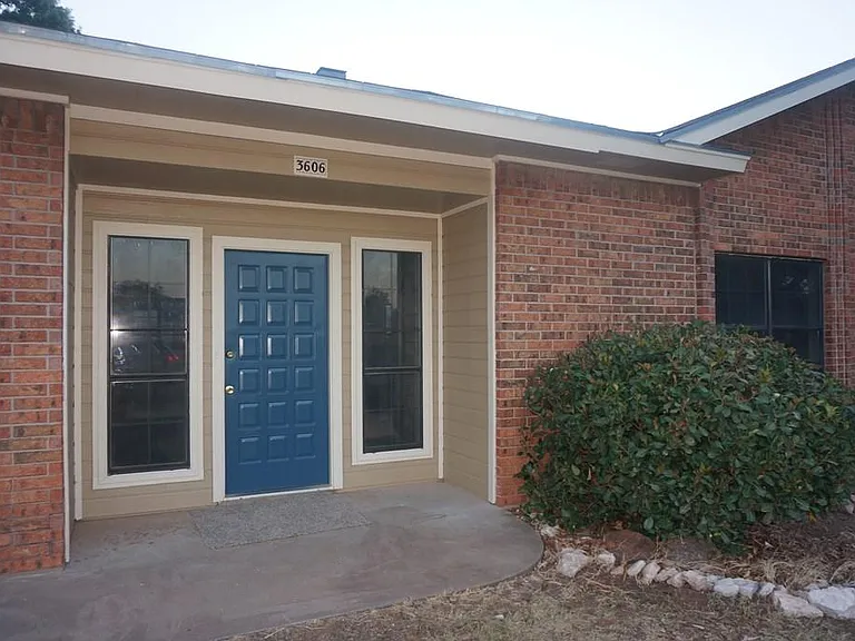 3606 Juanita Ave — Photo 2