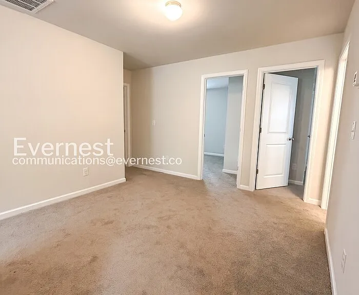 218 Lee St — Photo 9